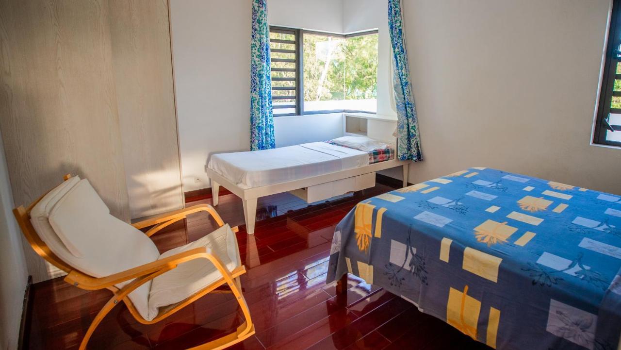 Villa Angelou - Sunlit Beach Getaway With Pool And Wifi Belle Mare Exterior photo